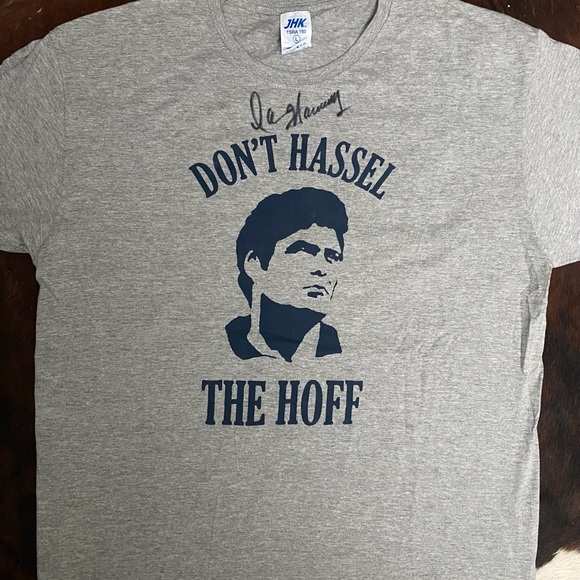 Autographed David Hasslehoff Grey T Shirt- New - Picture 1 of 3